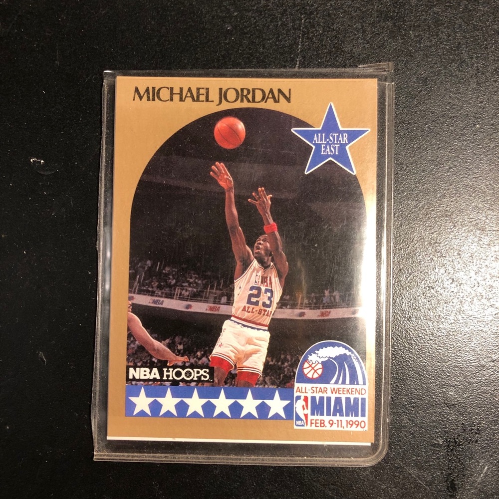 2 1990 Michael Jordan cards